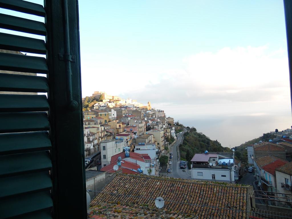 Siciliana Lägenhet Caronia Exteriör bild
