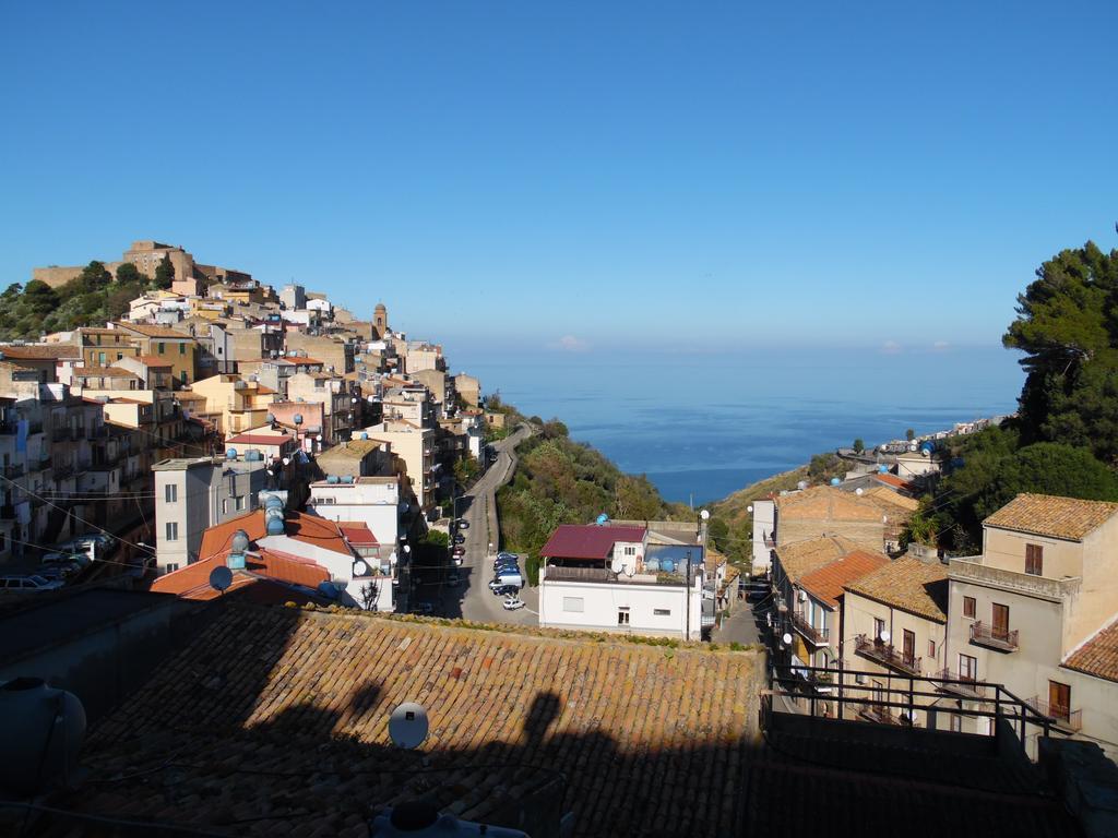 Siciliana Lägenhet Caronia Exteriör bild