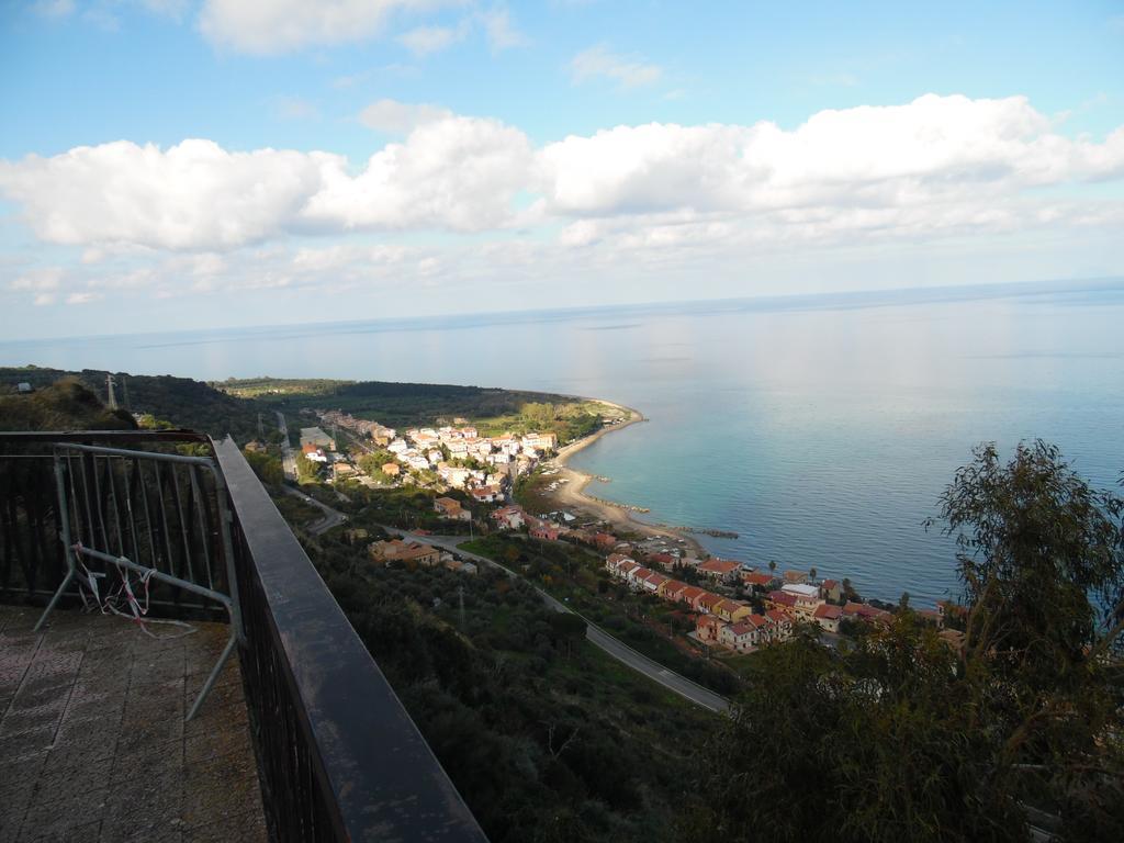 Siciliana Lägenhet Caronia Exteriör bild